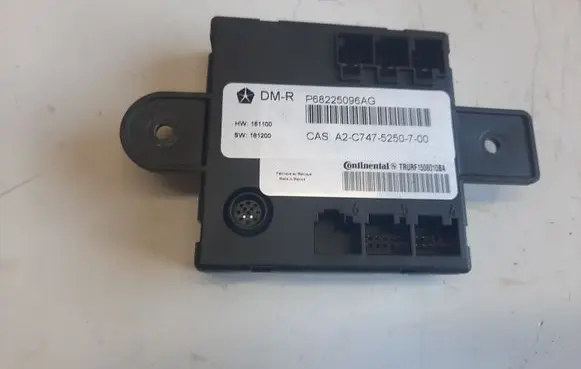 Chrysler Pacifica Sliding door control unit/module P68225096AG
