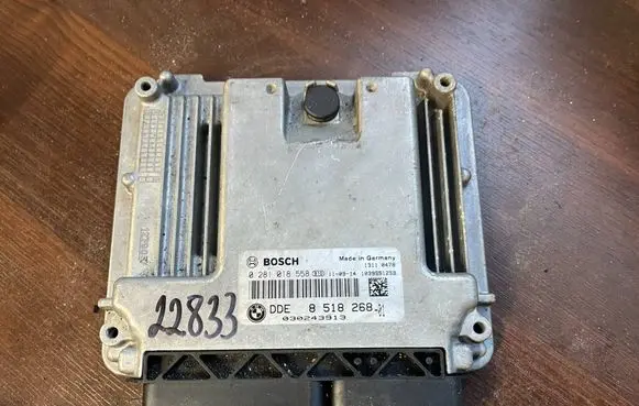 BMW 3 E90 E91 Engine control unit/module 8518268 0281018558