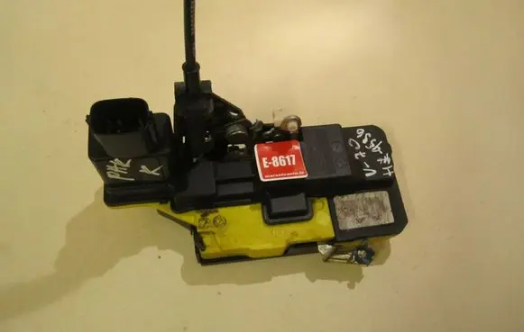 Volvo V70 Rear door lock 30699754
