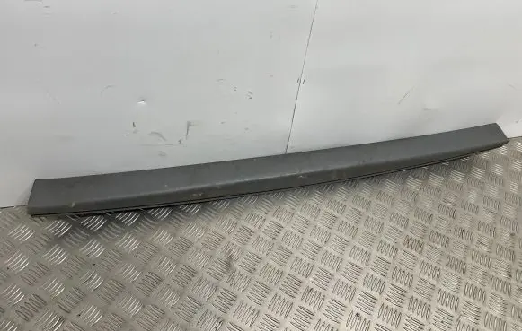 Volkswagen Multivan T4 Other trunk/boot trim element 705867625D