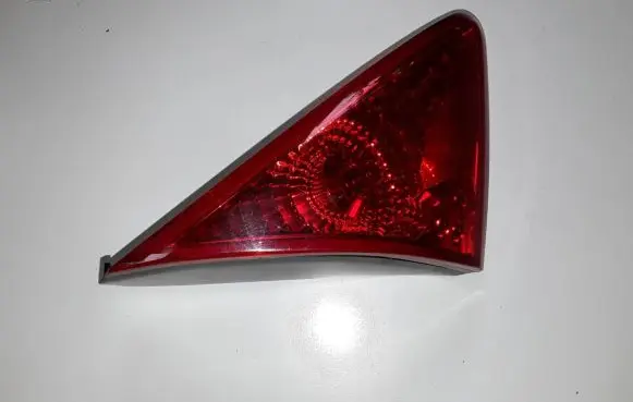 Tailgate rear/tail lights
