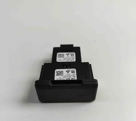 Volkswagen Multivan T6 USB socket connector 7T0035222 3G5035954