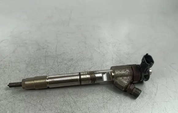 KIA Sorento Fuel injector 0445110584