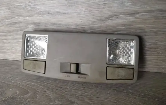 Mazda 3 I Front seat light