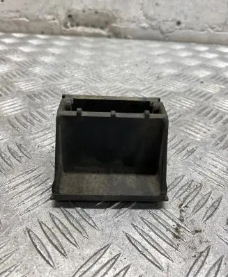 BMW X5 E70 Radiator mount bracket 7533537