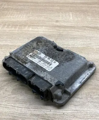 Audi A3 S3 8L Engine control unit/module ECU 038906018DA 0281001913