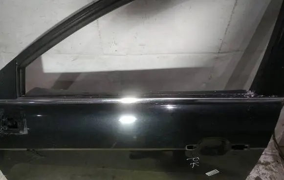 Chevrolet Captiva Front door glass trim molding 