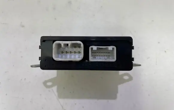 Lexus RX 330 - 350 - 400H Window wiper relay 8943048020 6151430000