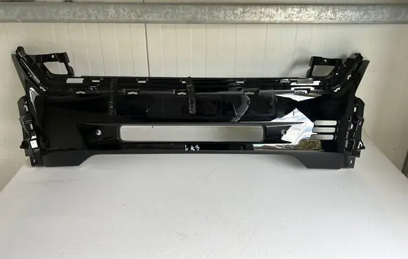 Mitsubishi Outlander Front bumper upper radiator grill 