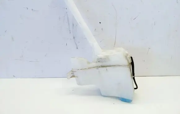 Hyundai Santa Fe Windshield washer fluid reservoir/tank 98610S1500