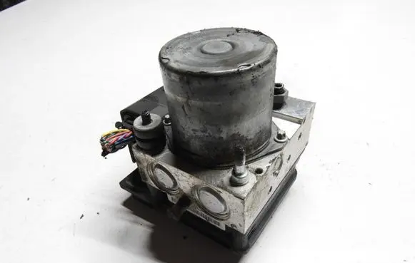 Peugeot 508 ABS Pump 9686944310