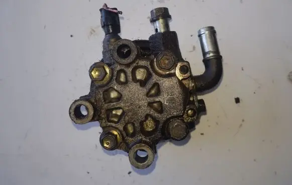 Toyota RAV 4 (XA20) Power steering pump