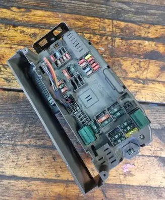 BMW X5 E70 Fuse module 9145115016114 51895303A 68803691030101