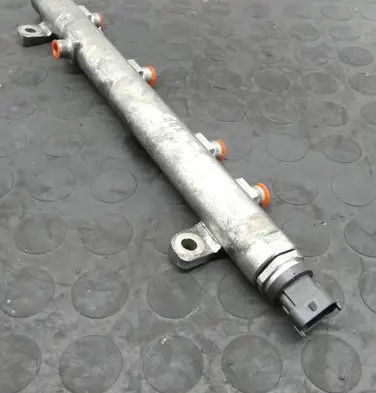 Iveco Daily 5th gen Fuel main line pipe 0445224065 5801386699 0281006164