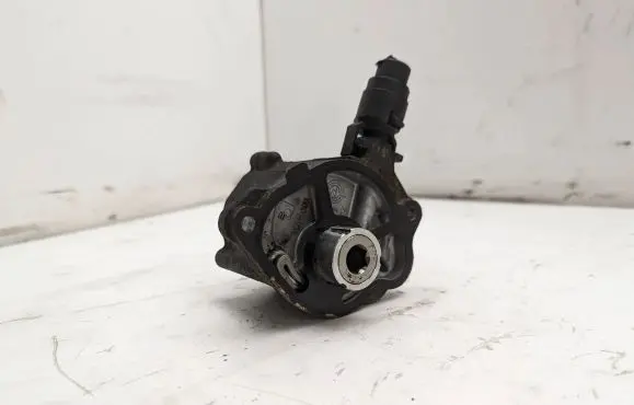 Mercedes-Benz ML W164 Vacuum pump GD01495