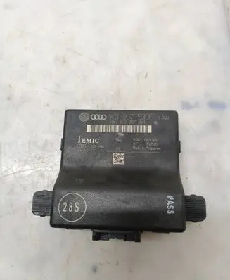 Volkswagen Touran I Gateway control module 1K0907530F 1K0907951