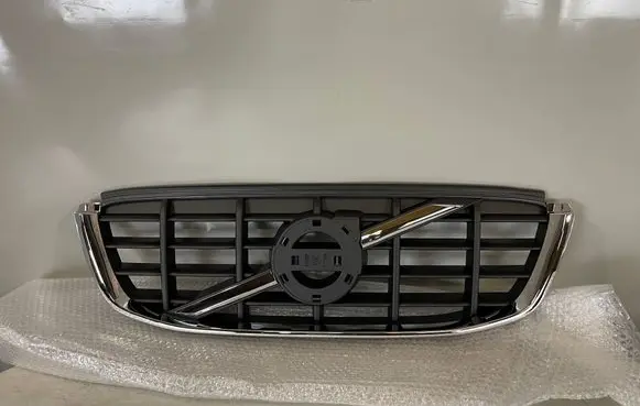 Volvo XC60 Front bumper upper radiator grill 31290999