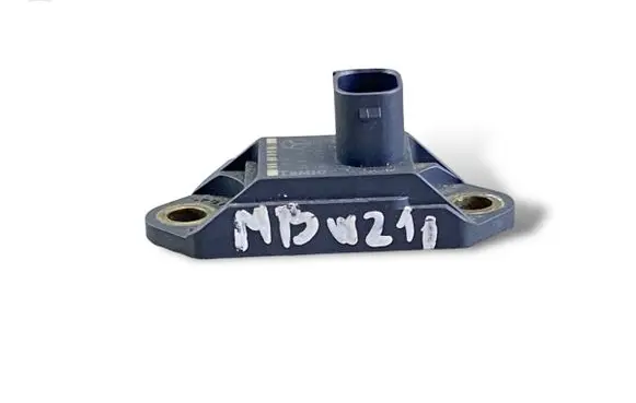 Mercedes-Benz E W211 Airbag deployment crash/impact sensor 0025426918 03W33 K5307