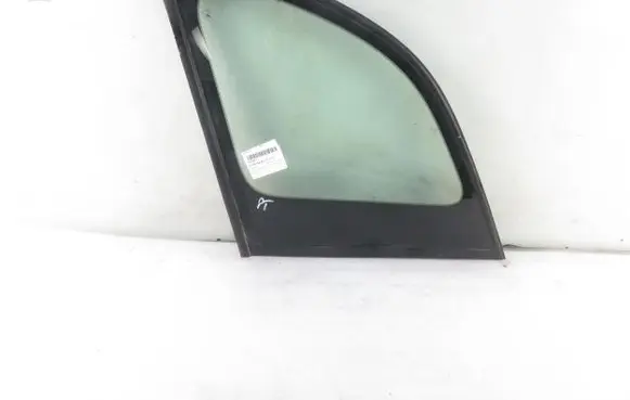 Toyota RAV 4 (XA20) Rear side window