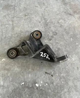 Volkswagen Golf Plus Gear shift cable bracket 1K0711789H