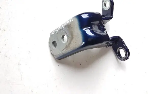 Mitsubishi Outlander IV Front door lower hinge 5702A314