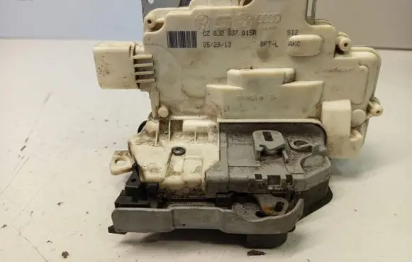 Audi Q3 8U Front door lock 8J2837015A