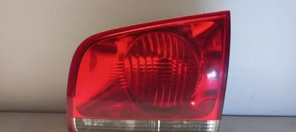 Volkswagen Touareg I Tailgate rear/tail lights 28268003