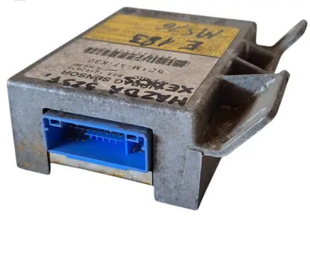Mazda 323 F Airbag control unit/module BC1M57K30 12192601