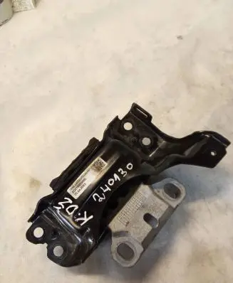 Seat Arona Gearbox mount 2q0199555