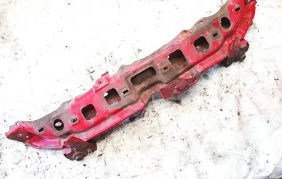 Toyota Yaris Radiator support slam panel