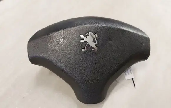 Peugeot 5008 Steering wheel airbag 96845302ZE