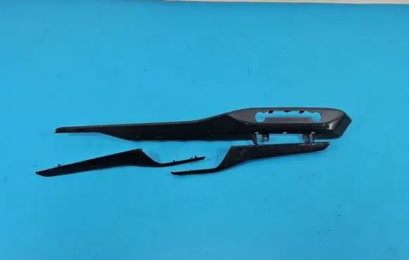 Ford Focus Center console decorative trim F932411255 IMPRK1536168