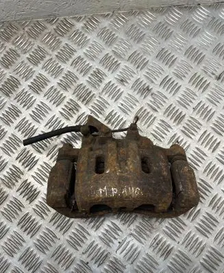 Mitsubishi Pajero Sport I Front brake caliper