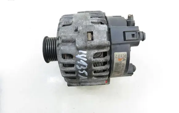 Volkswagen Polo IV 9N3 Generator/alternator 03D903025H