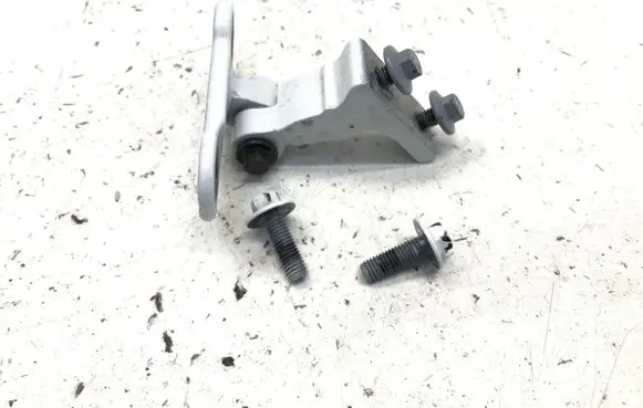 Volvo XC40 Rear door upper hinge 31457095
