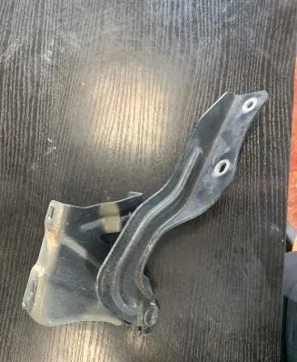 Nissan Qashqai Tailgate/trunk/boot hinge