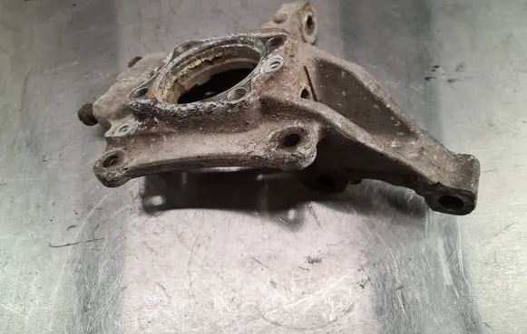 Volvo S80 Front wheel hub 9461944