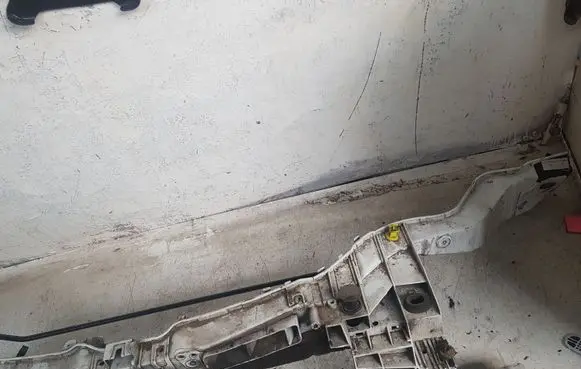 Ford Focus Top upper radiator support slam panel