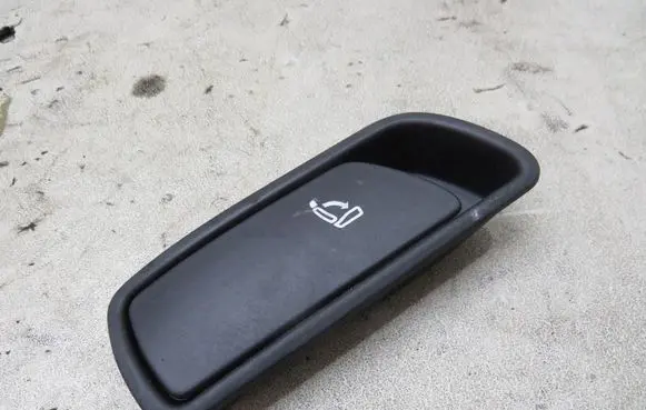Audi Q5 SQ5 Tie down hook / loop KRIS235789