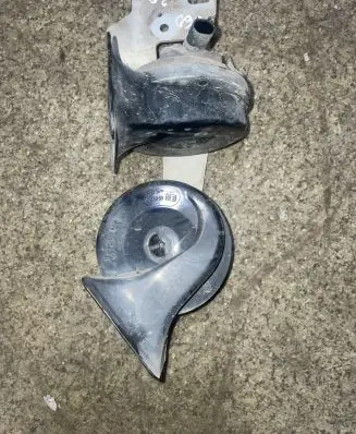 BMW 5 E60 E61 Horn signal 0092018