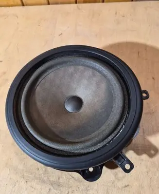 Audi A3 S3 8P Front door speaker 8P0035411