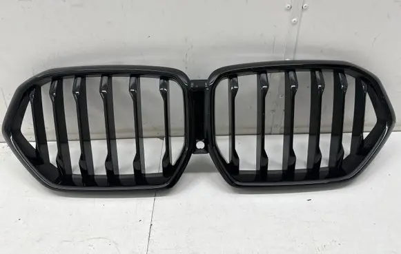 BMW X6 G06 Front bumper upper radiator grill 7481387