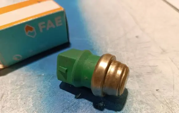 Coolant temperature sensor