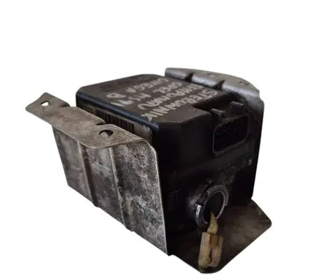 Opel Omega B1 Cruise control relay 25141616A