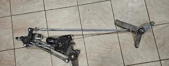 Mitsubishi Grandis Front wiper linkage and motor