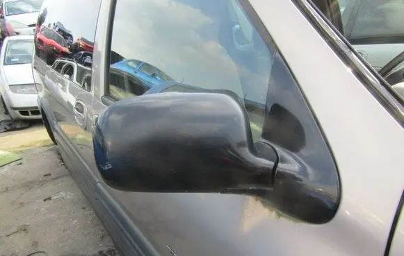 Chevrolet Trans Sport Manual wing mirror 