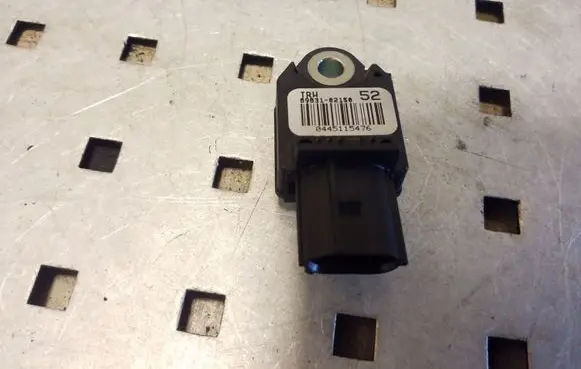 Toyota Auris E180 Airbag deployment crash/impact sensor 8983102150