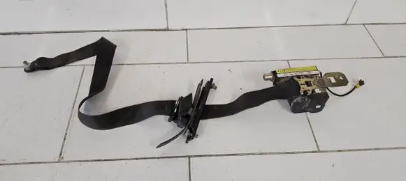 Iveco Daily 30.8 - 9 Front seatbelt 33017260A1