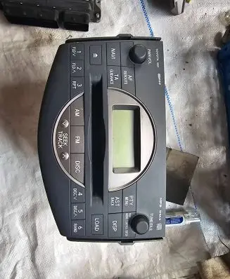 Toyota RAV 4 (XA10) Radio/CD/DVD/GPS head unit 8612042220 CQTT3571A EA032077