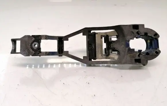 Volkswagen PASSAT B5 Front door exterior handle/bracket 3B0837885 3B0837886